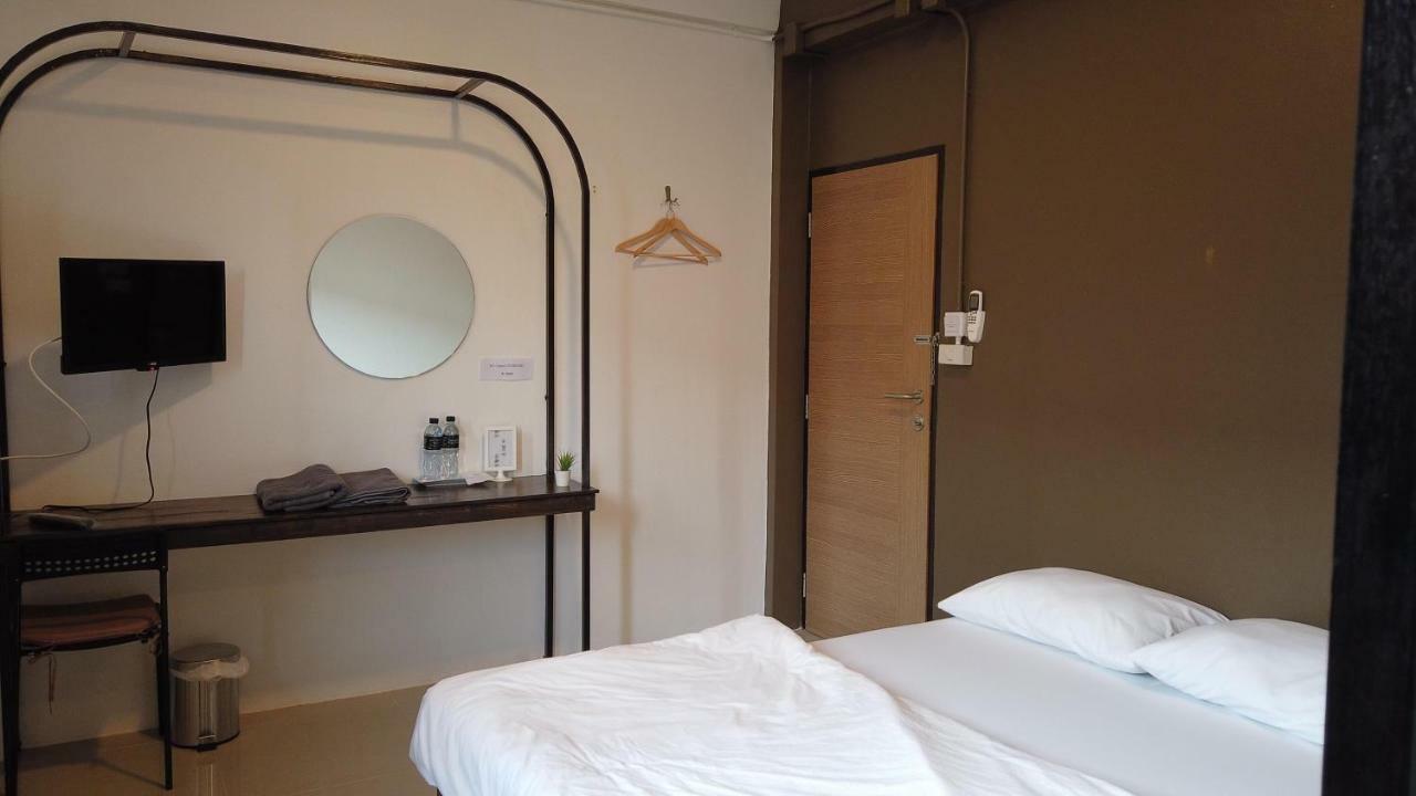 Sleepaholic Hostel Phra Nakhon Si Ayutthaya Exterior photo